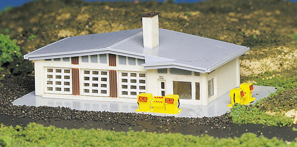 Bachmann 45904 N Scale Built-Up Shell Gas Station