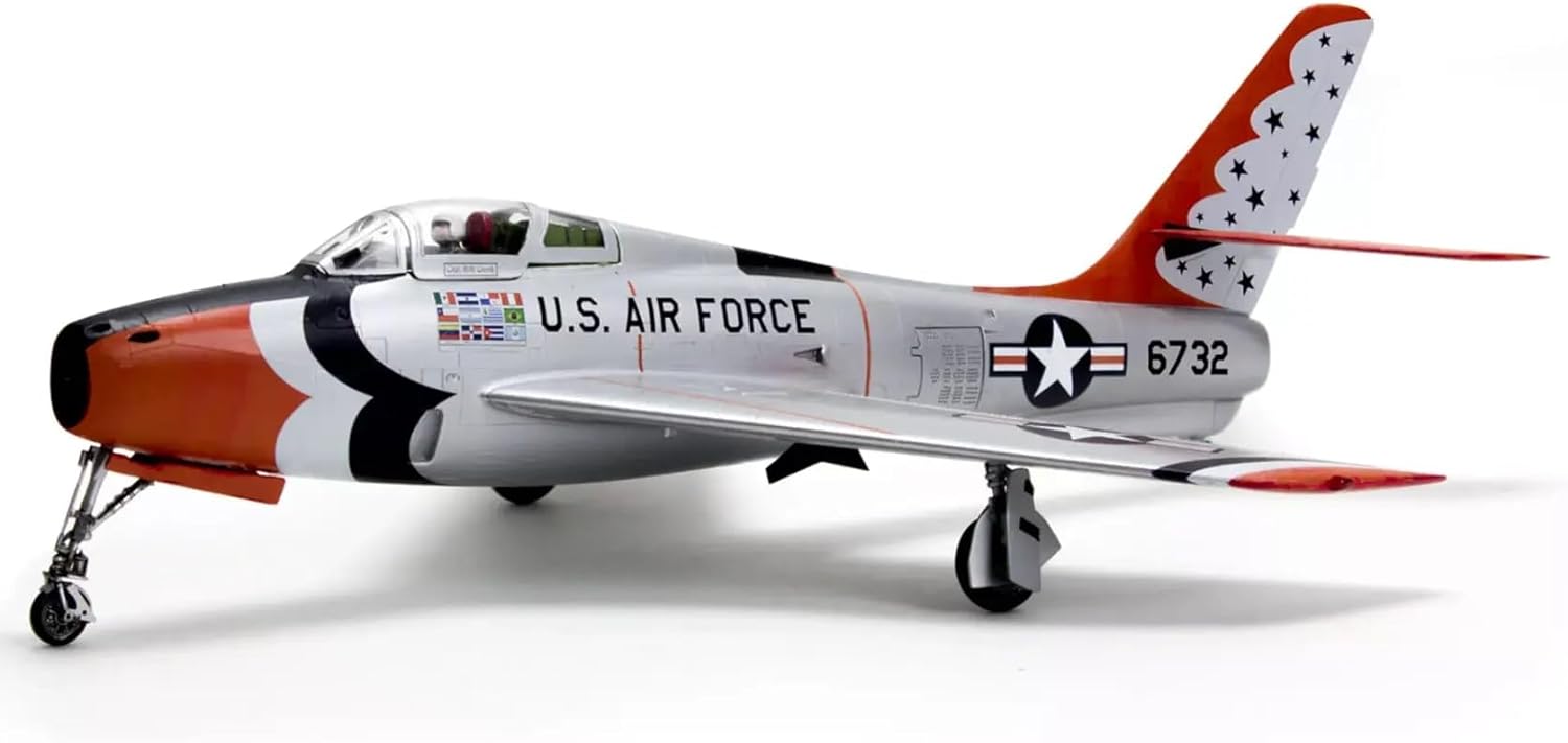 Revell 85-5996 F-84F Thunderstreak ‘Thunderbirds’ 1/48 Scale Model Kit