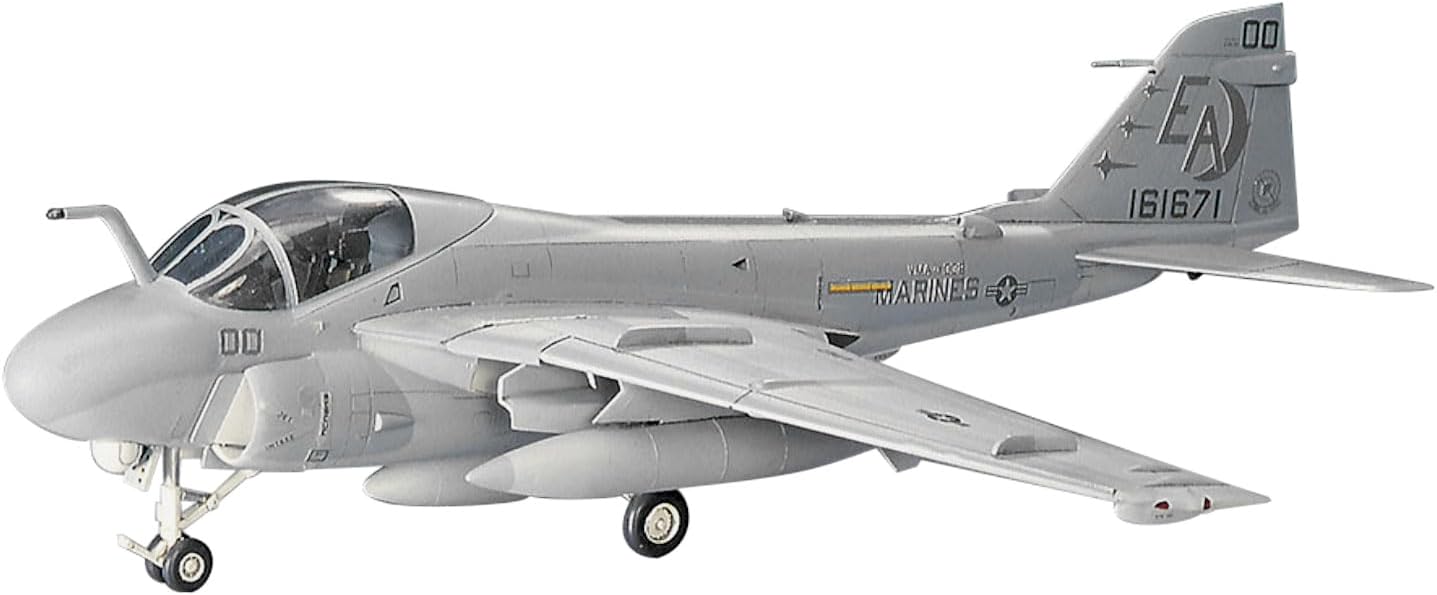 Hasegawa C8 00338 A-6E Intruder 1/72 Scale Model Kit