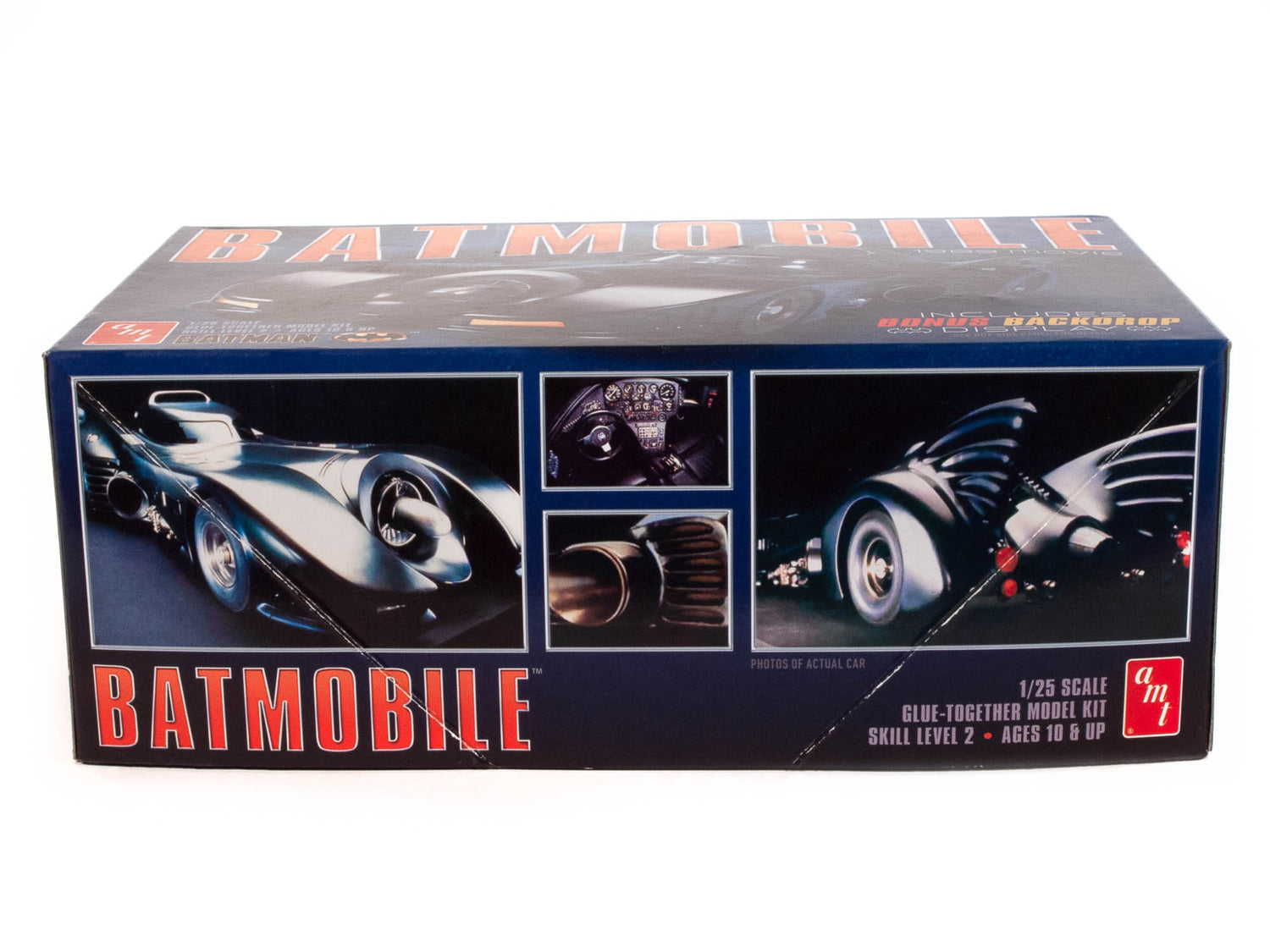 AMT 935 1989 Batmobile 1/25 Scale Model Kit