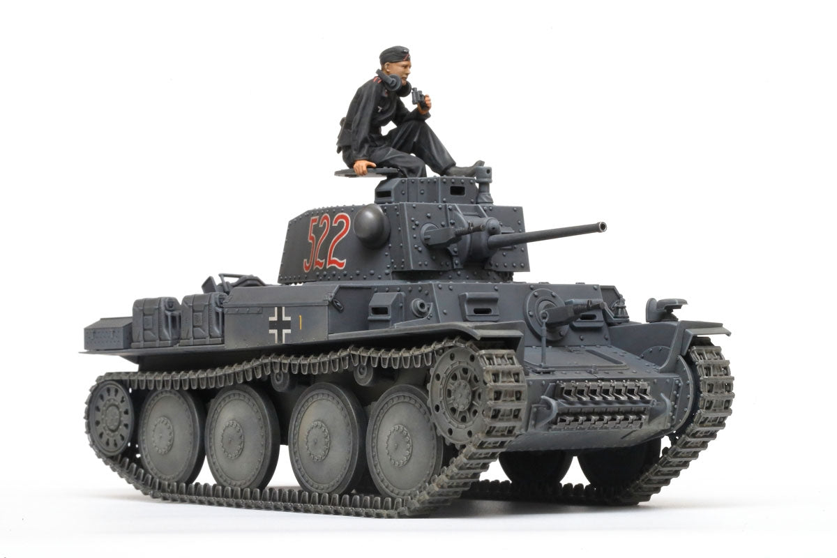 Tamiya 35369: 1/35 German Lt Tank Panzerkampfwagen 38t Ausf E/F