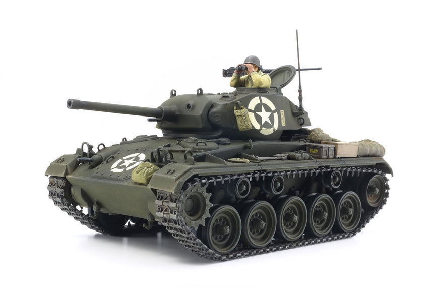 Tamiya 37020: 1/35 US Light Tank M24 Chaffee