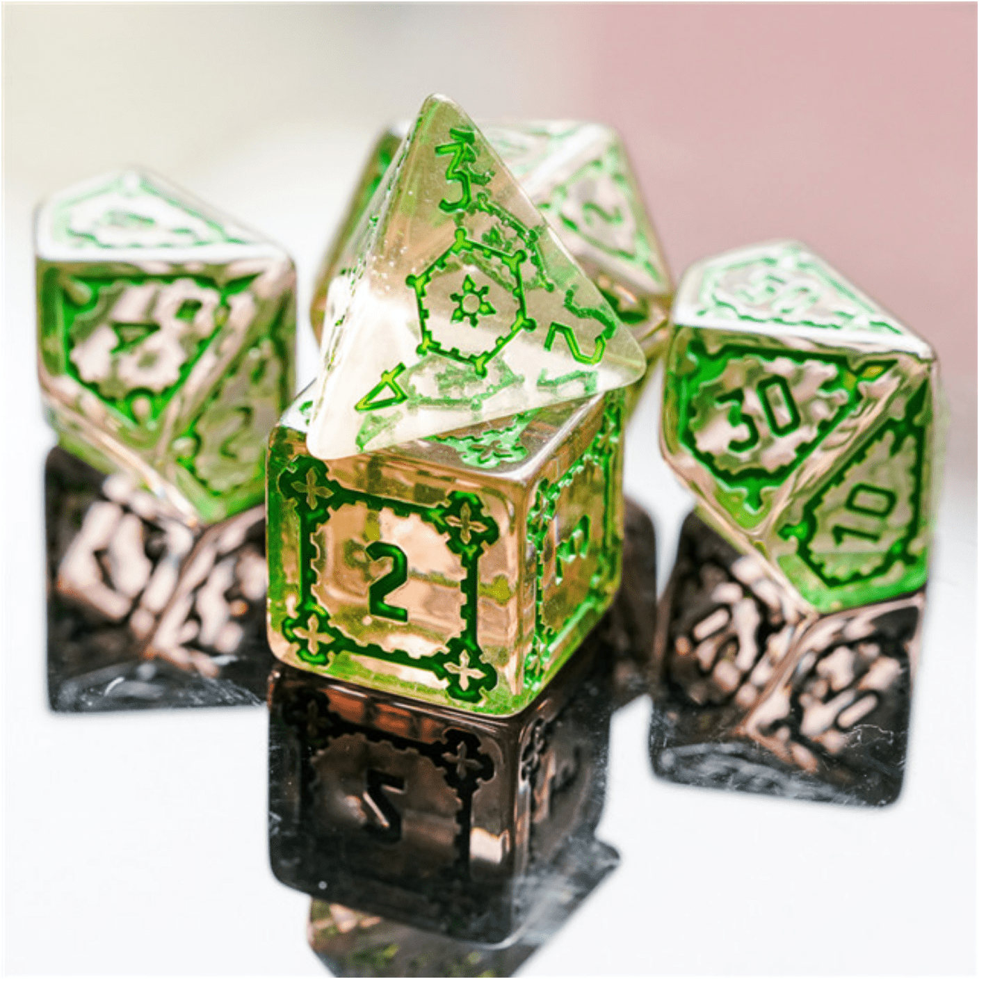 FBG1200: Huge Fluorite Castle Dice Set - 25mm