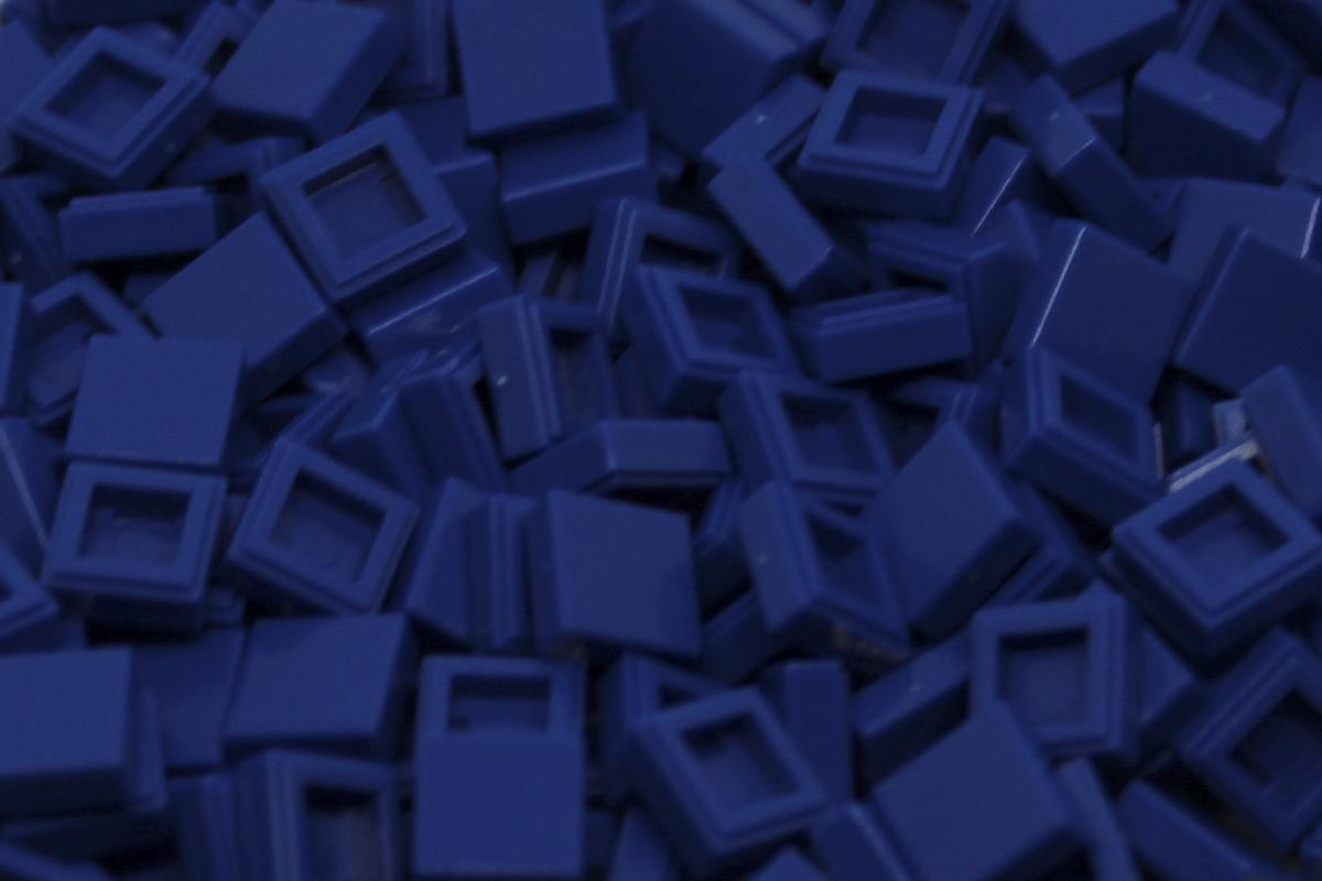 IMEX 39265: 1X1 ROYAL BLUE TILE 300 PACK